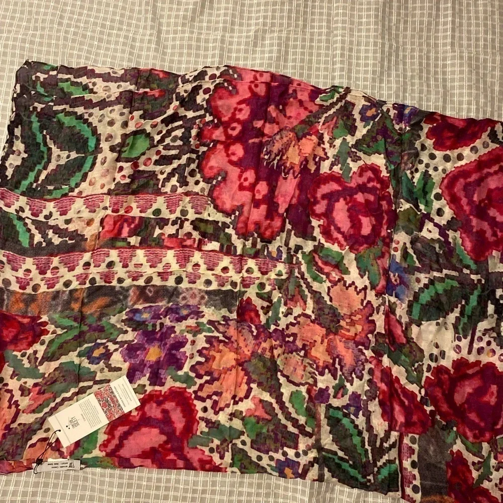 Front Row Society Oblong Digital Floral Pink/Rose Scarf 28” x 80” (FW)